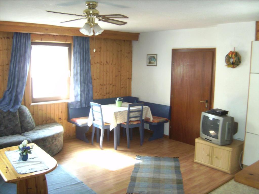 Haus Martina Apartman Ehrwald Szoba fotó